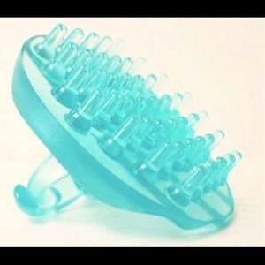 Hair toning brush